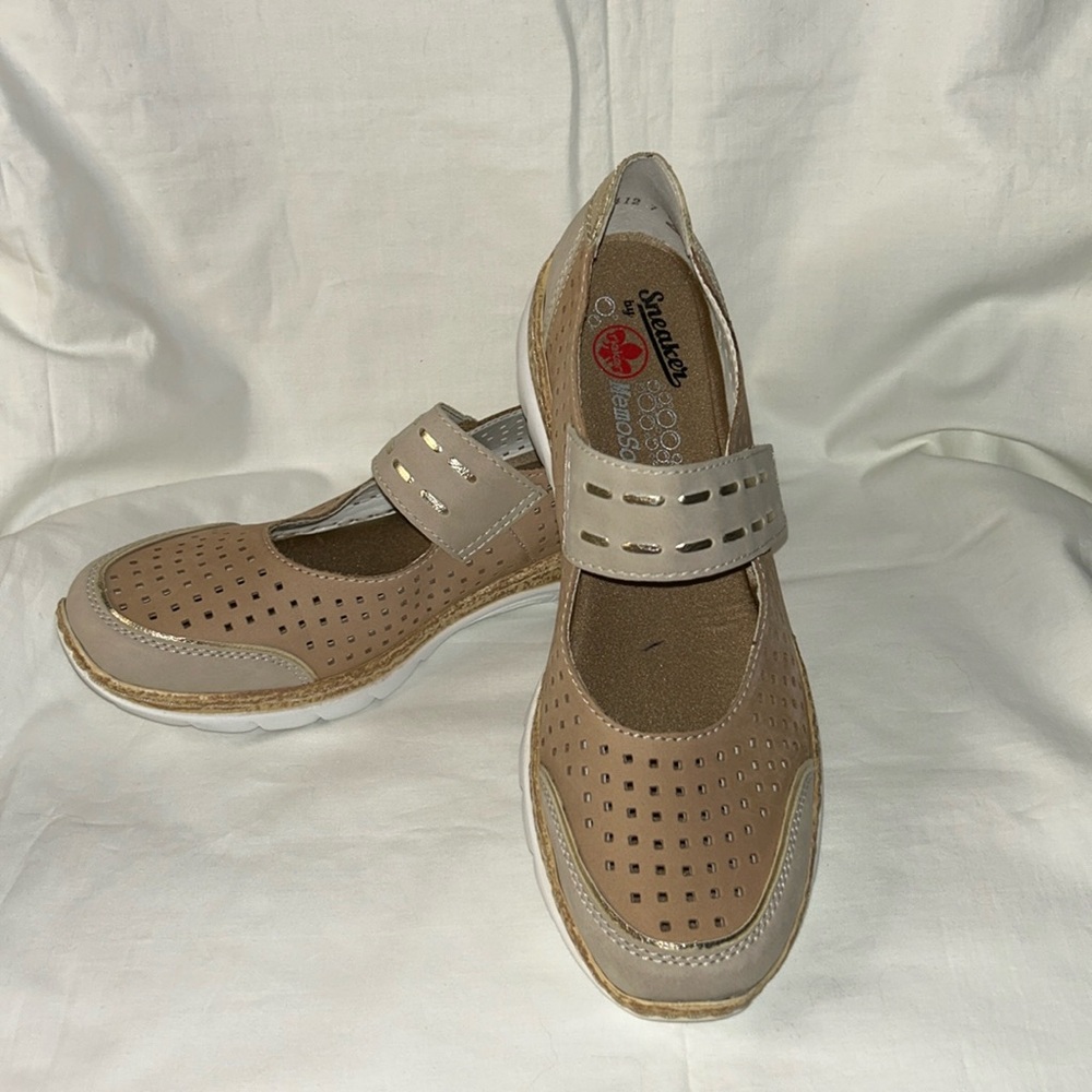 Rieker Nikita Strap Loafer Rose w/Gold Accents Size EU41/US9 EUC